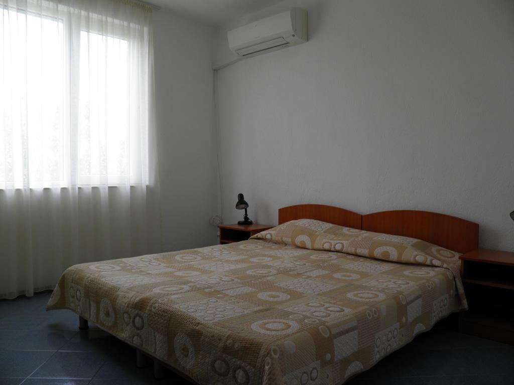 Family Hotel Maritime Ahtopol Esterno foto